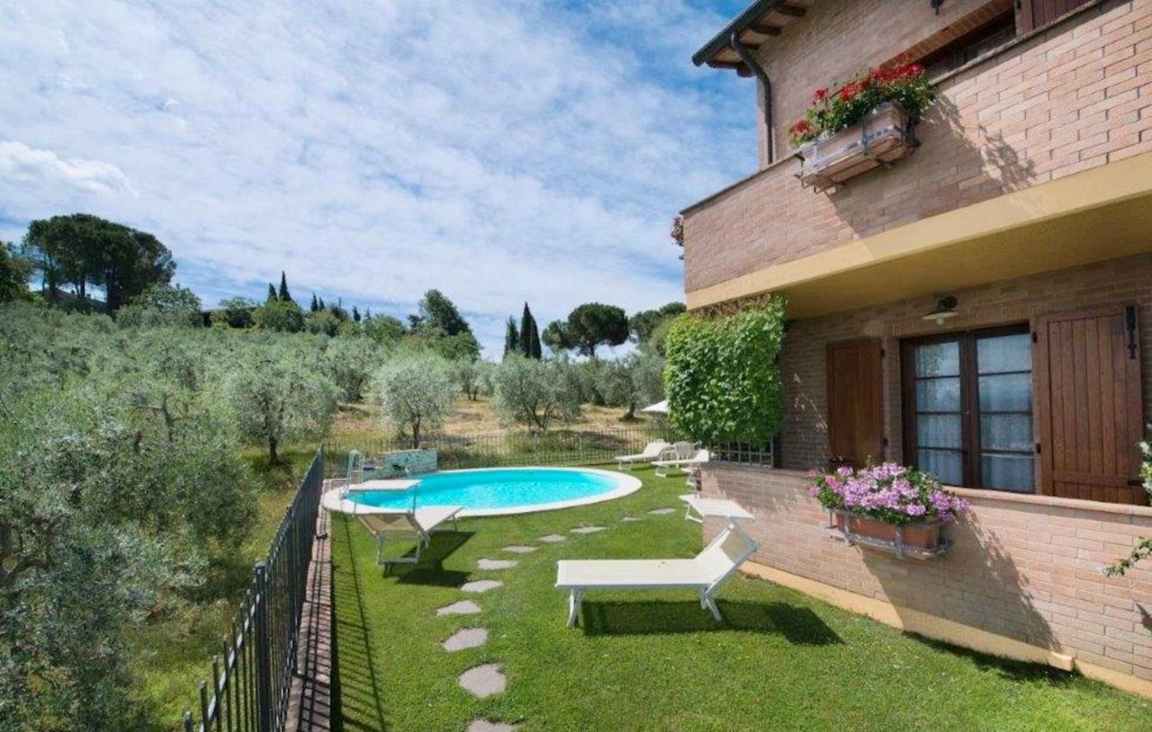 Aparthotel Casa Vacanze Con Piscina A San Gimignano Exteriér fotografie