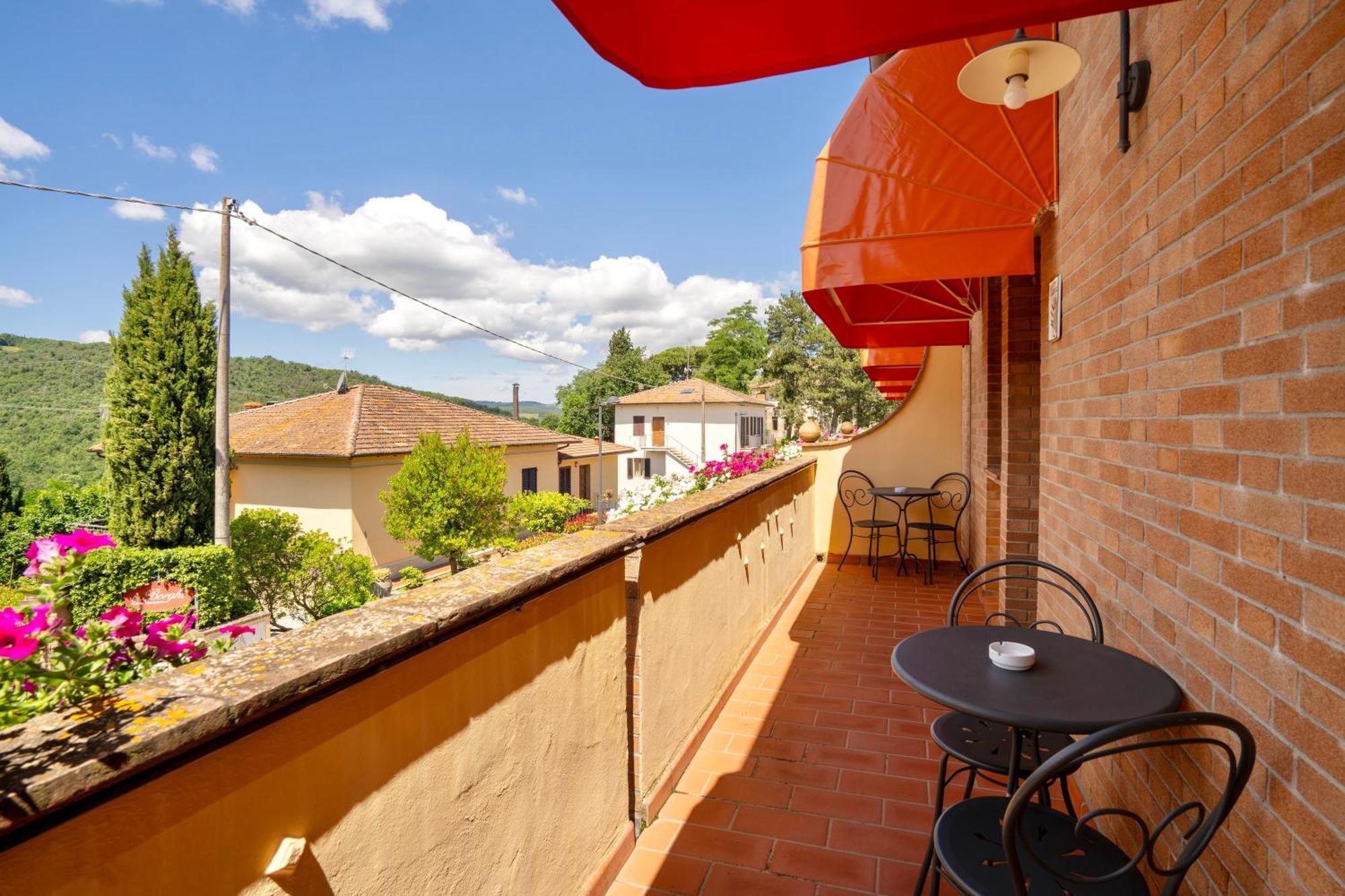 Aparthotel Casa Vacanze Con Piscina A San Gimignano Exteriér fotografie